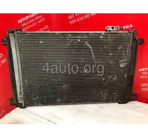 Радиатор кондиционера A2045000654 Mercedes W212 W204